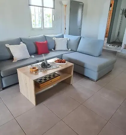 Hébergement de vacances Livadi House