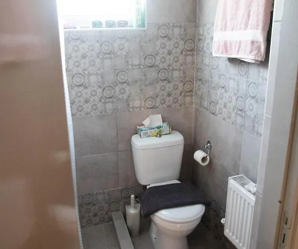 Livadi House *