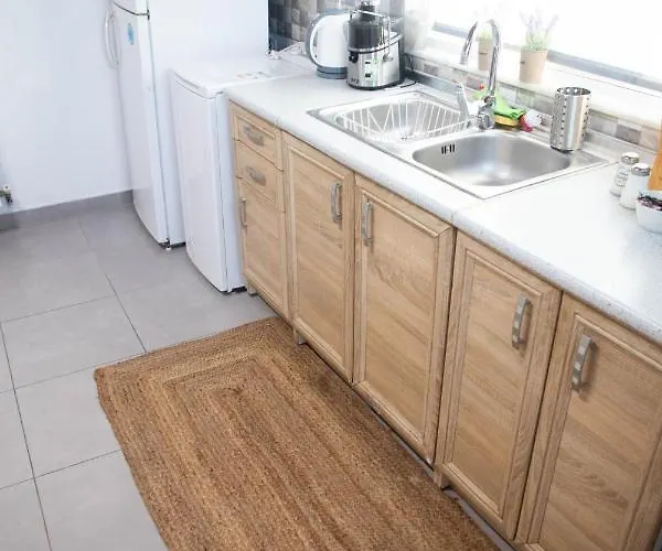 بيت للعطل Livadi House *