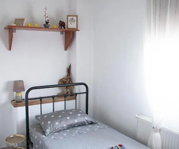 Livadi House Theológos