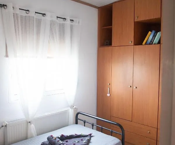 بيت للعطل Livadi House *