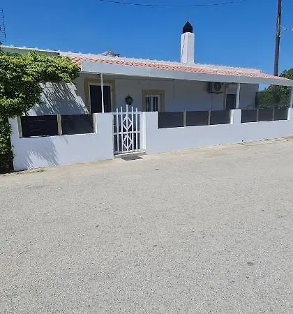 Livadi House Ferienhaus *